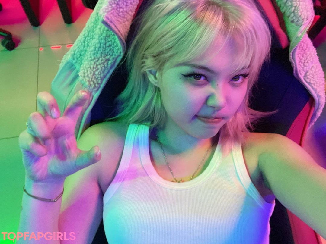 Nacktes geleaktes OnlyFans-Foto von Babyjeyy Jennysweety #130