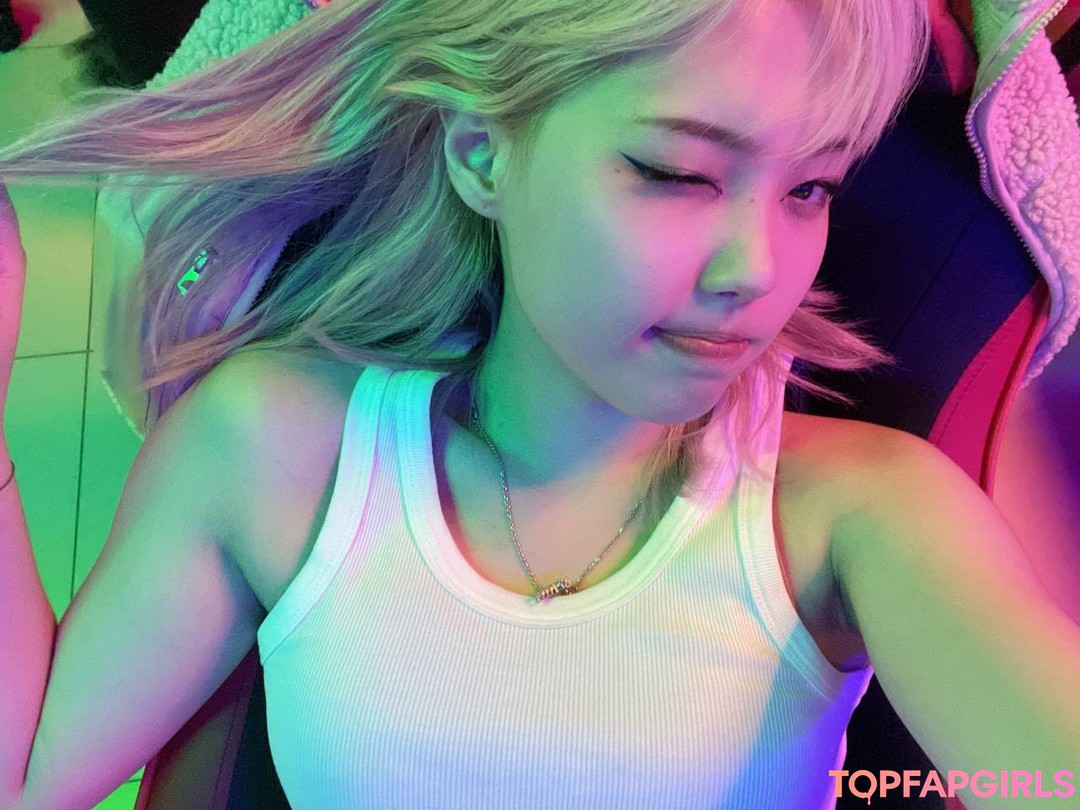 Nacktes geleaktes OnlyFans-Foto von Babyjeyy Jennysweety #132