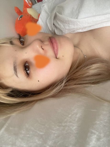 Nacktes geleaktes OnlyFans-Foto von Babyjeyy Jennysweety