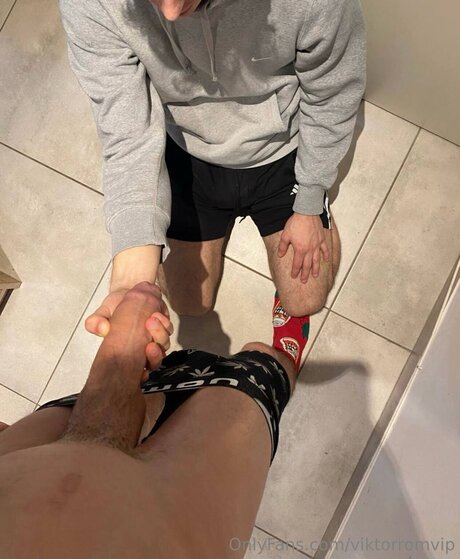 Nacktes geleaktes OnlyFans-Foto von Viktorromvip