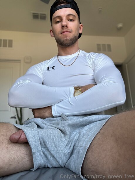 Nacktes geleaktes OnlyFans-Foto von Troy Green Free