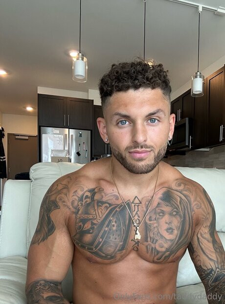Nacktes geleaktes OnlyFans-Foto von Taddydaddy