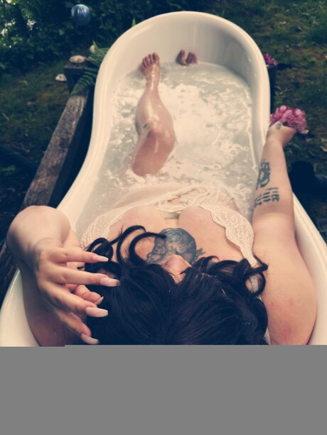 Nacktes geleaktes OnlyFans-Foto von Sirenmoon666