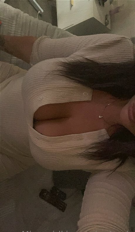 Nacktes geleaktes OnlyFans-Foto von Mirrorgirlkim