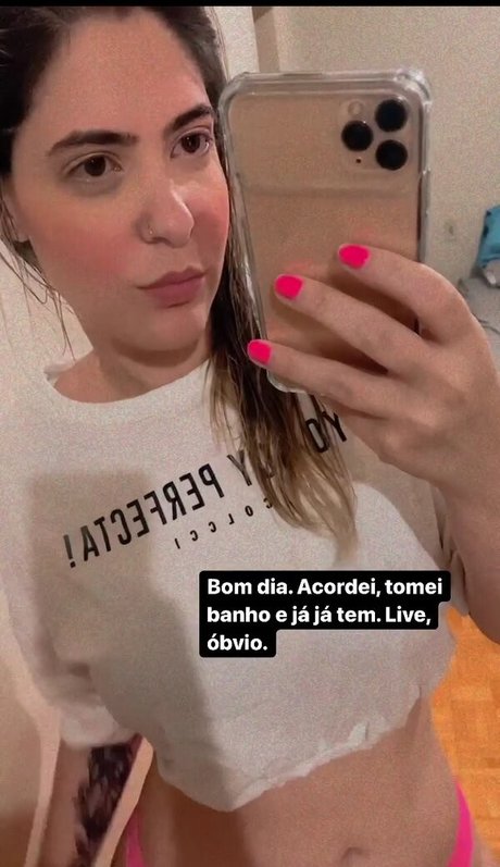 Nacktes geleaktes OnlyFans-Foto von Nahzinhaa