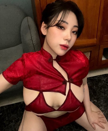 Jung Hye Bin