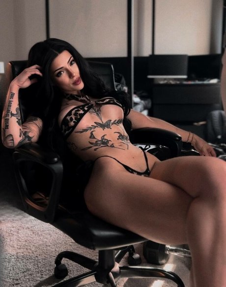 Nacktes geleaktes OnlyFans-Foto von Darla Eliza