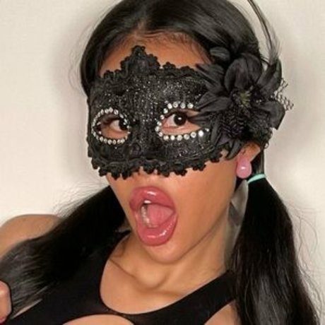 Nacktes geleaktes OnlyFans-Foto von Hotwives Xxx