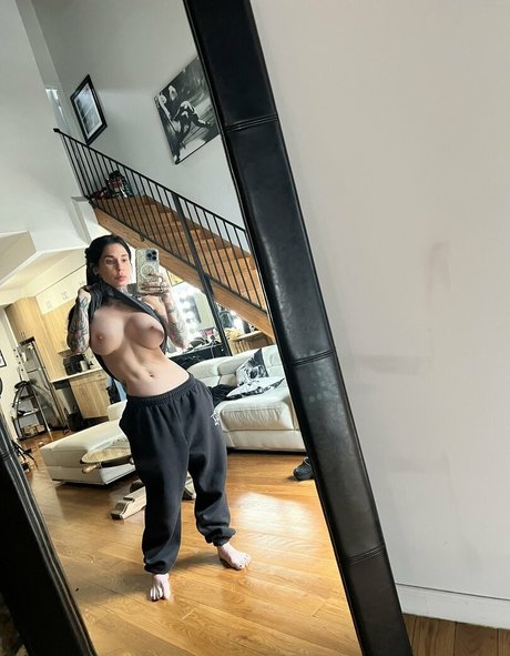 Nacktes geleaktes OnlyFans-Foto von Joanna Angel