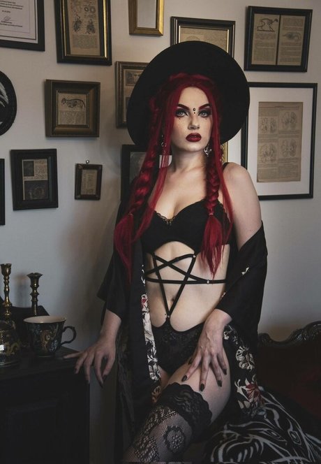 Nacktes geleaktes OnlyFans-Foto von Monsa Isa
