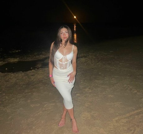 Nacktes geleaktes OnlyFans-Foto von Alondra Delgado