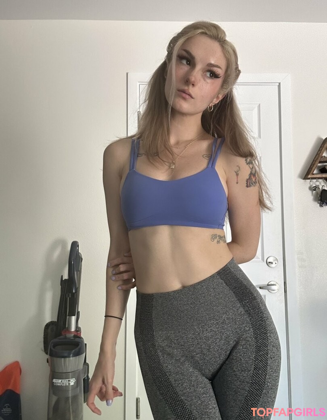 Nacktes geleaktes OnlyFans-Foto von Busy B Asmr #1429