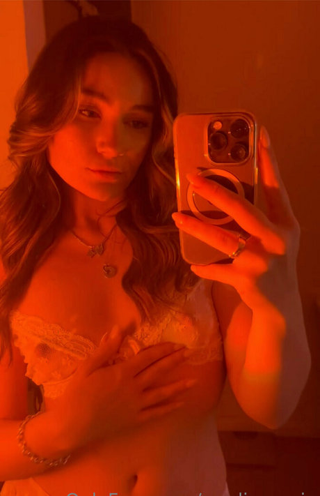 Nacktes geleaktes OnlyFans-Foto von Madisonpriv