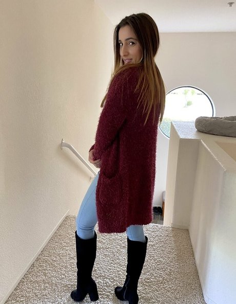 Nacktes geleaktes OnlyFans-Foto von Christinakhalil