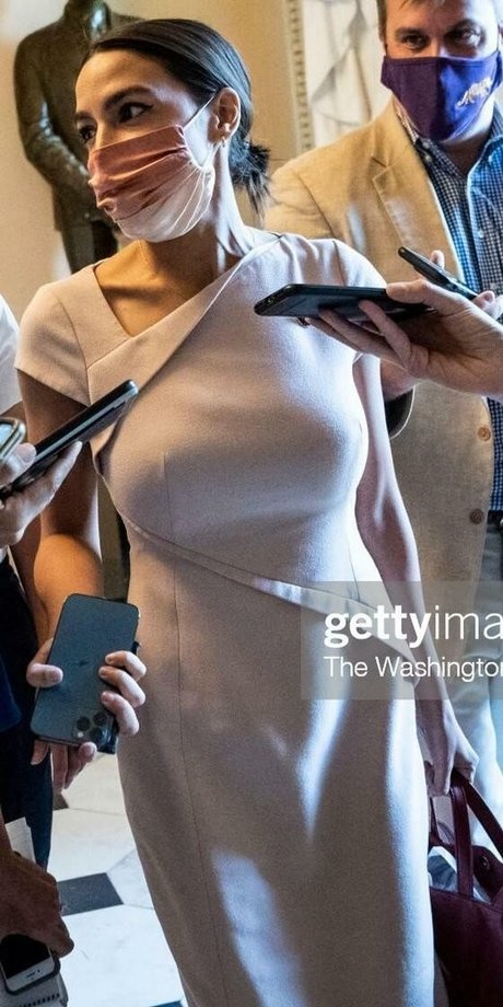 Nacktes geleaktes OnlyFans-Foto von Alexandria Ocasiocortez