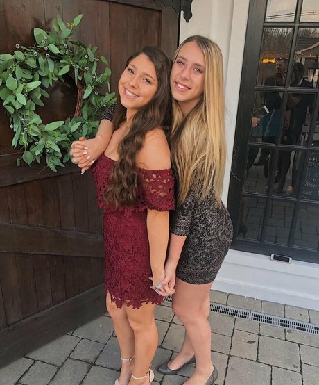 Julia & Olivia
