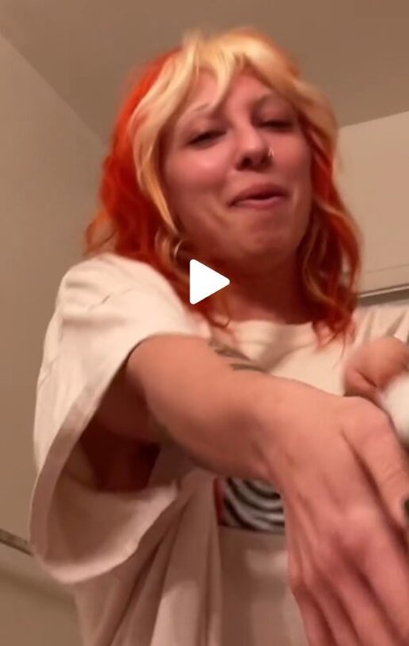 Nacktes geleaktes OnlyFans-Foto von Cami Petyn