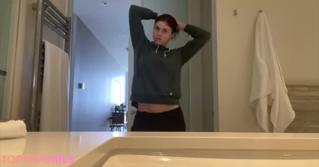 Nacktes geleaktes OnlyFans-Foto von Alexandra Daddario #1285