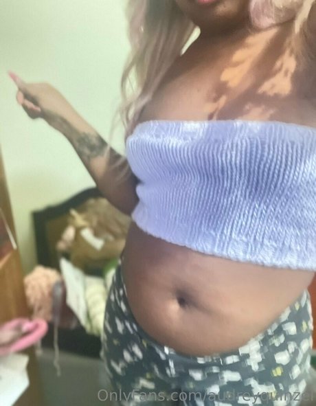 Nacktes geleaktes OnlyFans-Foto von Audreyquinzel