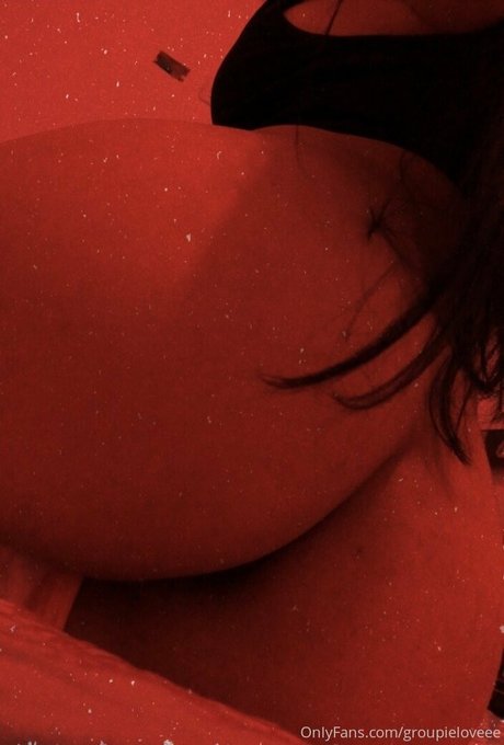 Nacktes geleaktes OnlyFans-Foto von Groupielover