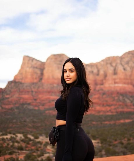 Emily Tosta