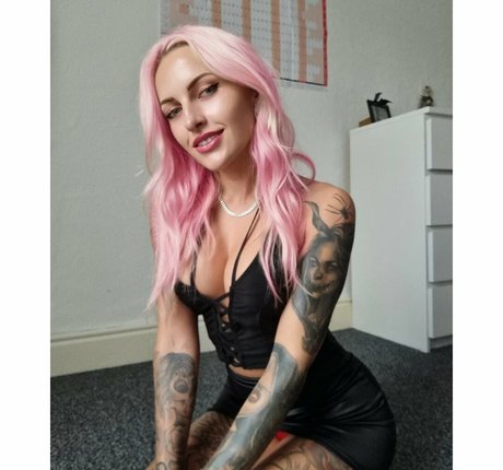 Nacktes geleaktes OnlyFans-Foto von Devilsbarbie69