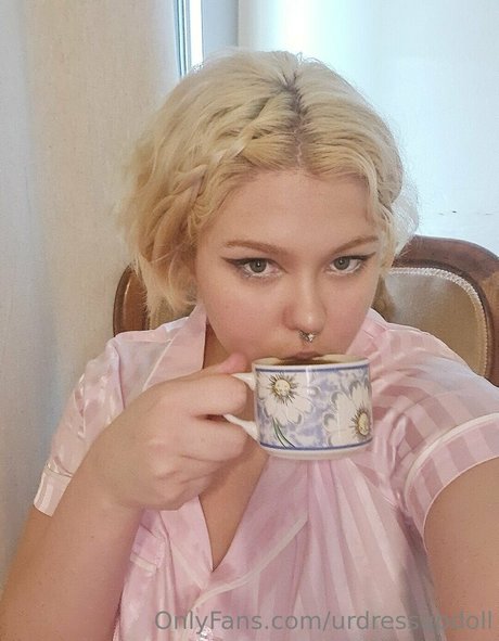 Nacktes geleaktes OnlyFans-Foto von Dramaticdumpsterfree