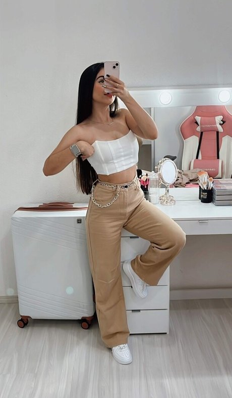 Nacktes geleaktes OnlyFans-Foto von Larissa Costa