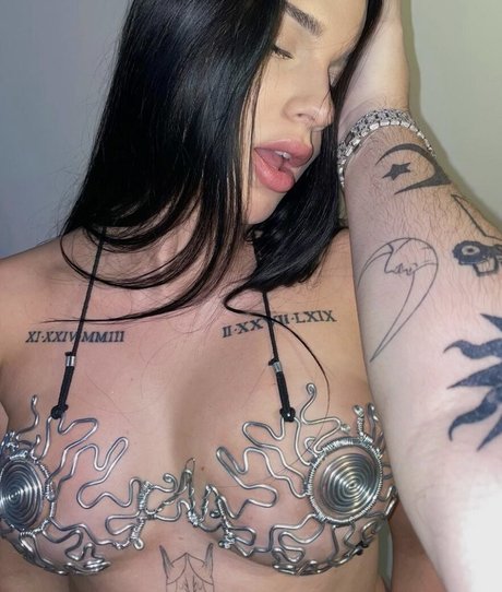 Nacktes geleaktes OnlyFans-Foto von Symone Ryley