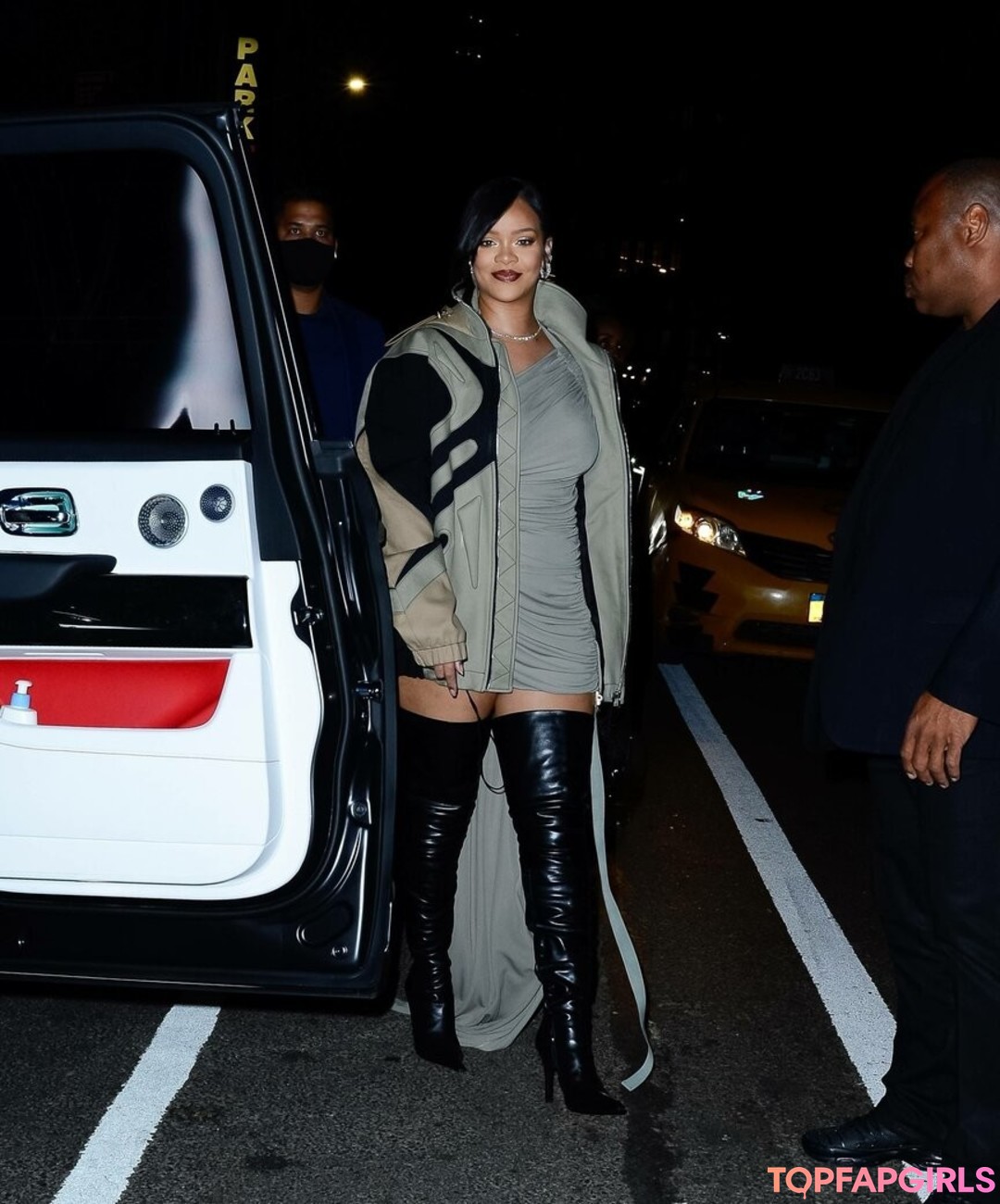 Nacktes geleaktes OnlyFans-Foto von Rihanna #1132