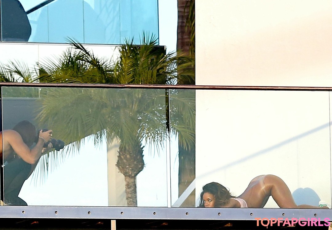 Nacktes geleaktes OnlyFans-Foto von Rihanna #1205