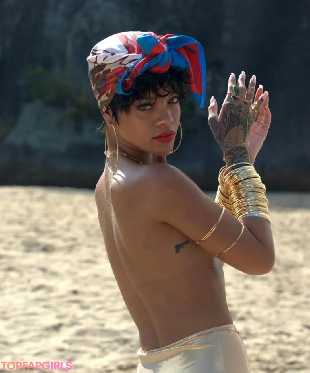 Nacktes geleaktes OnlyFans-Foto von Rihanna #1302