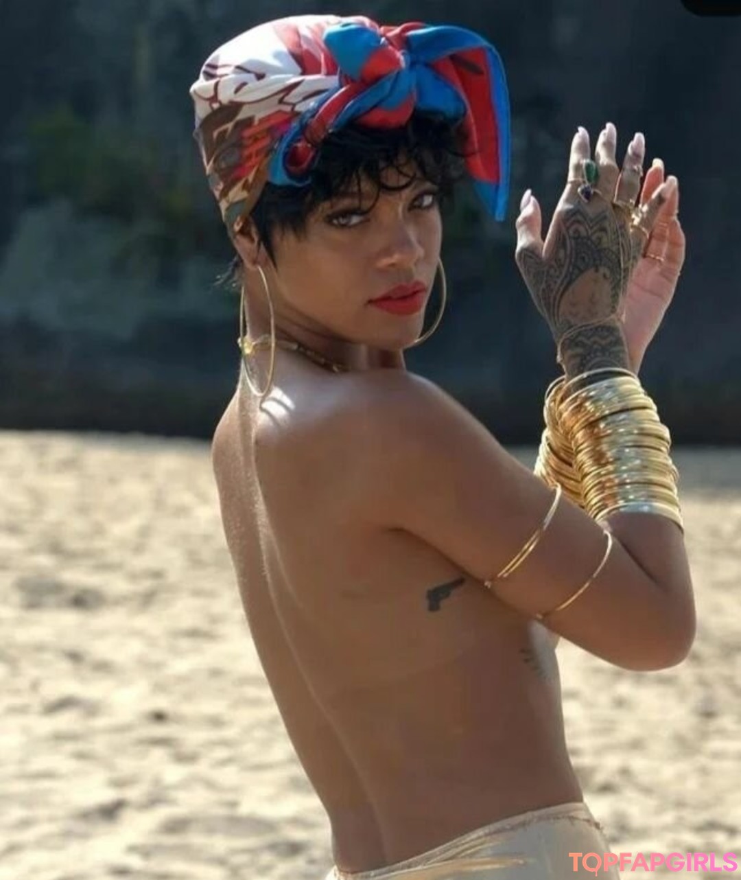 Nacktes geleaktes OnlyFans-Foto von Rihanna #1307