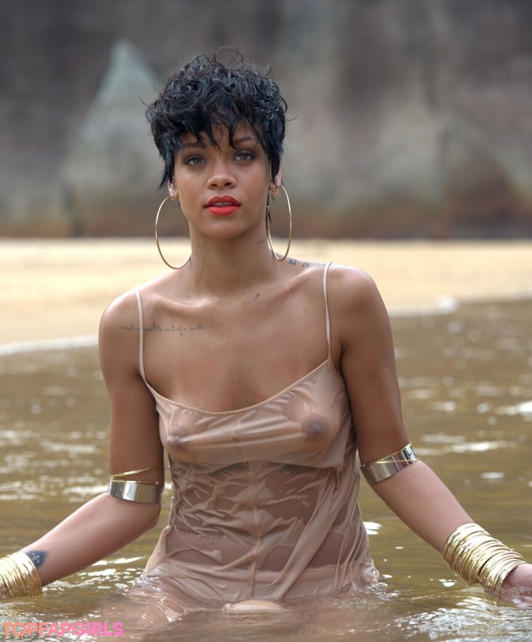 Nacktes geleaktes OnlyFans-Foto von Rihanna #1379