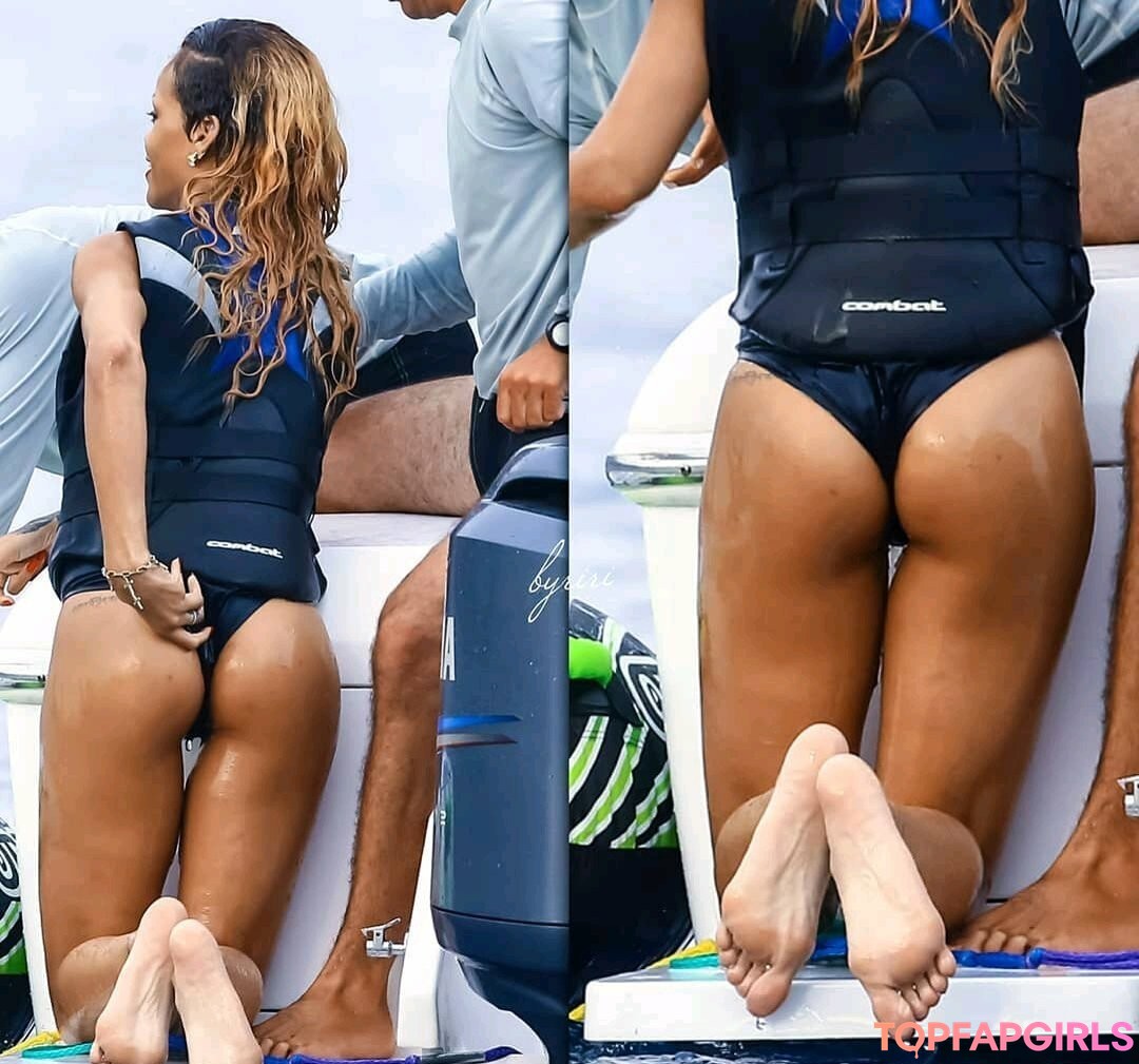 Nacktes geleaktes OnlyFans-Foto von Rihanna #1403