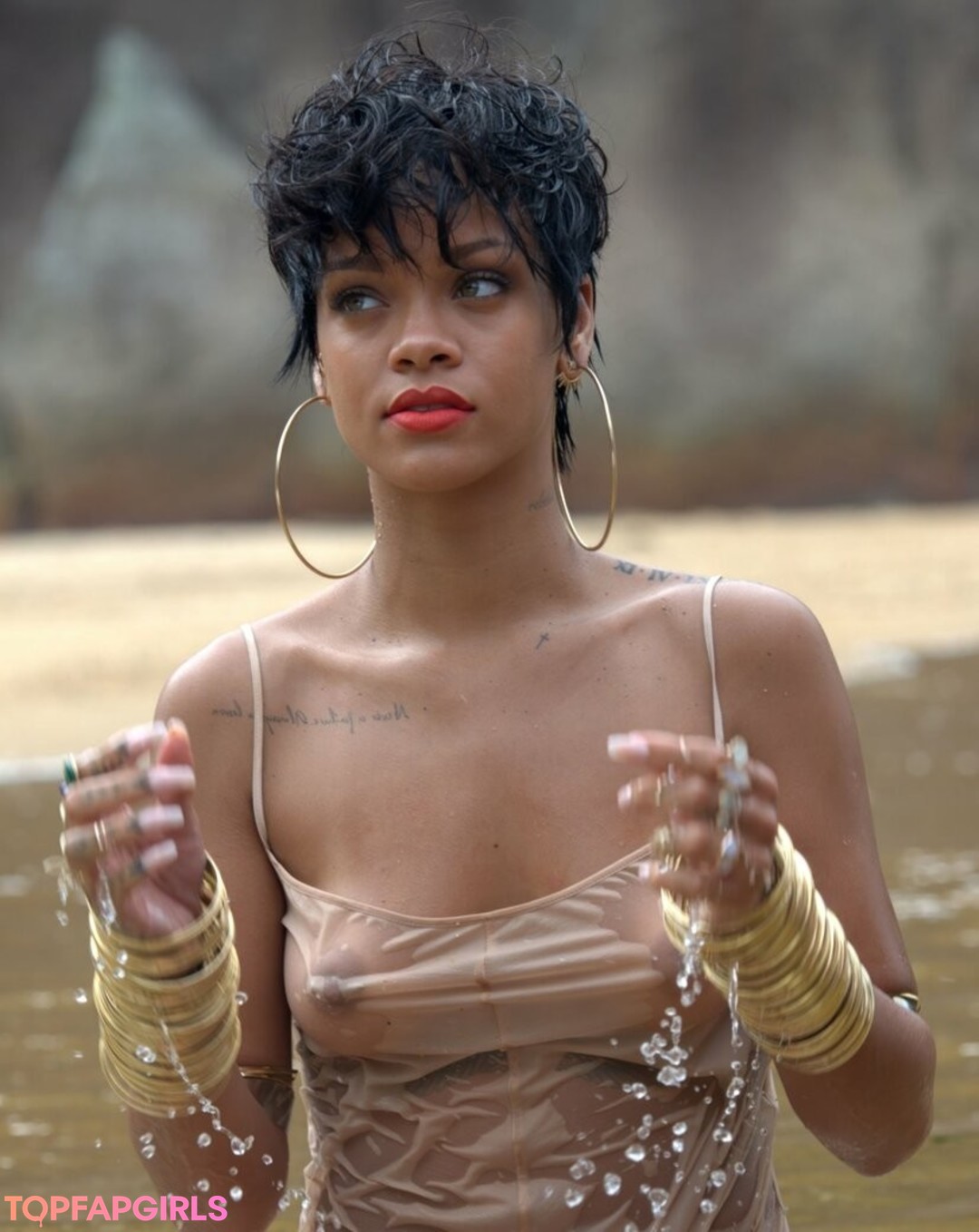 Nacktes geleaktes OnlyFans-Foto von Rihanna #1508