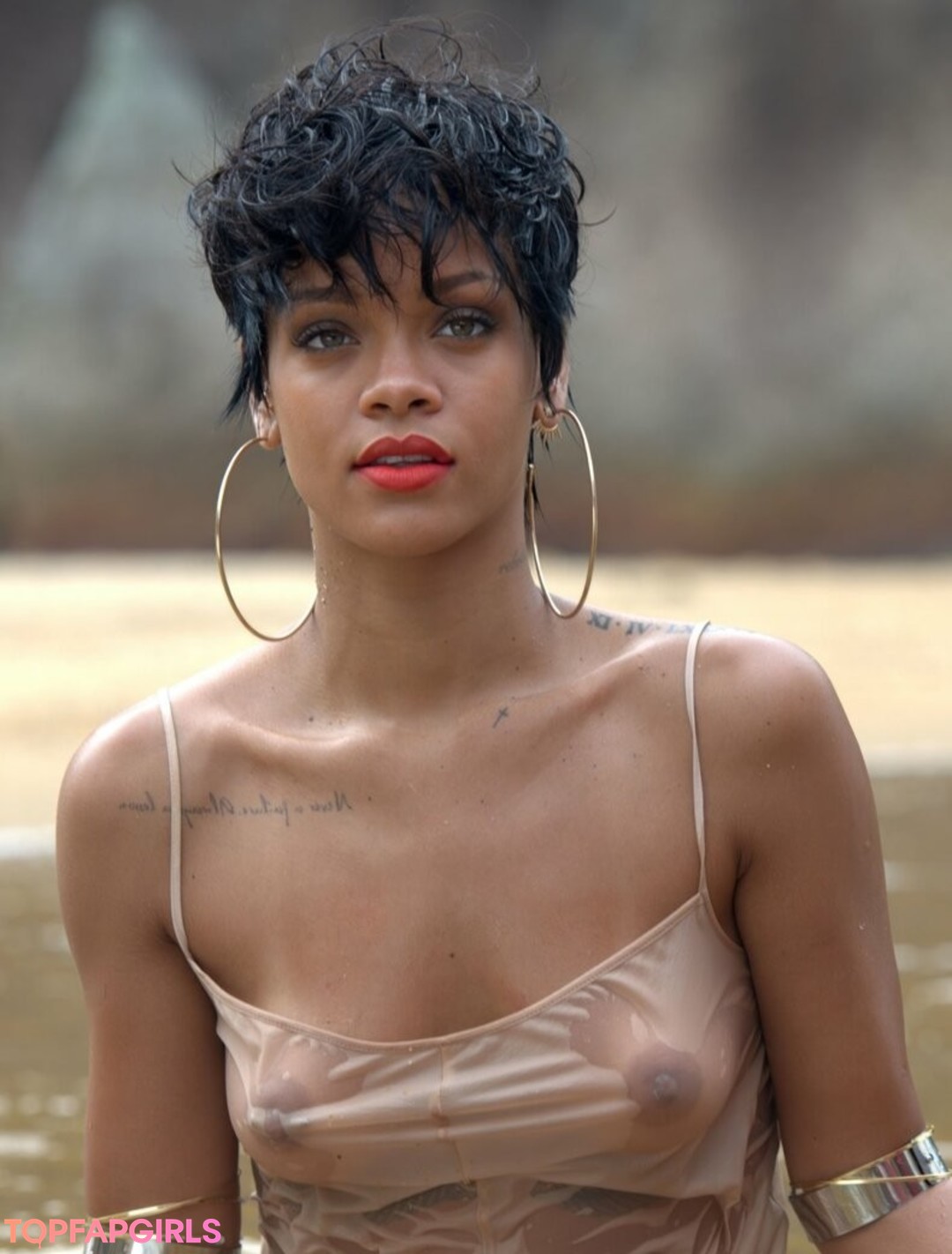 Nacktes geleaktes OnlyFans-Foto von Rihanna #1509