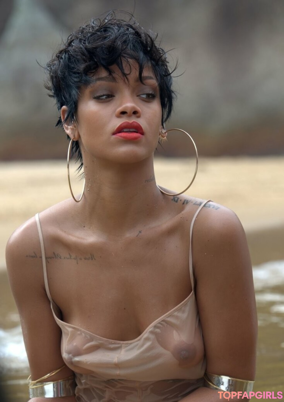 Nacktes geleaktes OnlyFans-Foto von Rihanna #1510