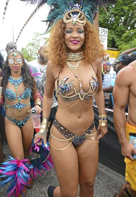 Nacktes geleaktes OnlyFans-Foto von Rihanna