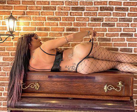 Nacktes geleaktes OnlyFans-Foto von Evelyn Fett