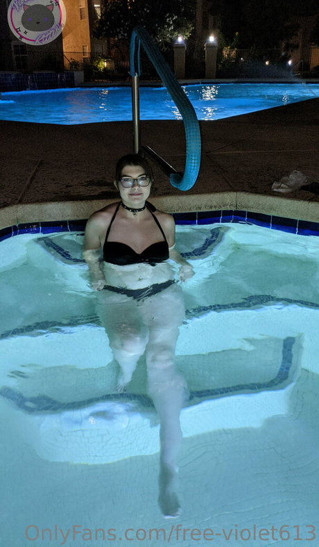 Nacktes geleaktes OnlyFans-Foto von Violet613videos