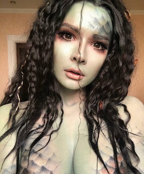 Jannet In Cosplay