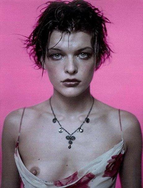 Nacktes geleaktes OnlyFans-Foto von Milla Jovovich