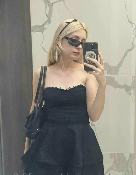 Aliceinwonderlandxo
