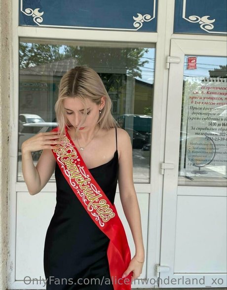 Aliceinwonderland_xo