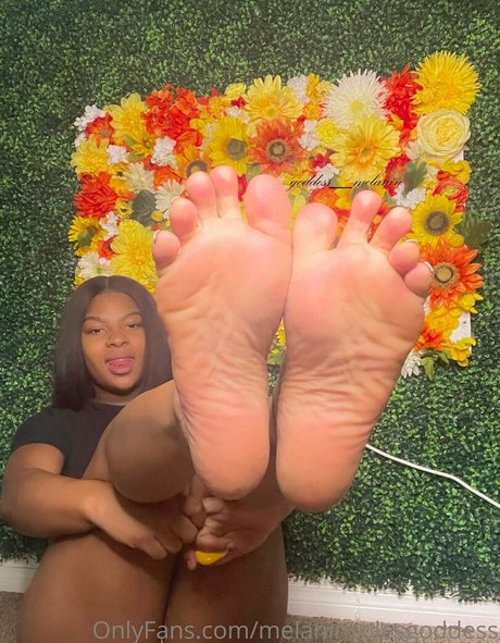 Nacktes geleaktes OnlyFans-Foto von Melaninsolesgoddess