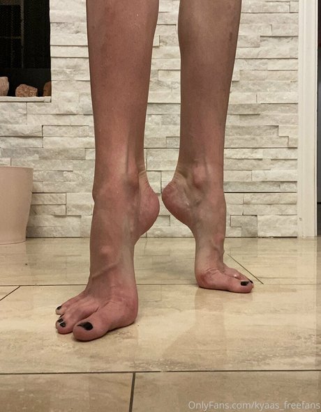 Nacktes geleaktes OnlyFans-Foto von Kyaasfreefans