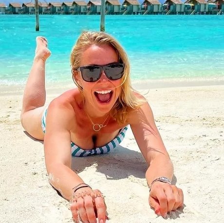Nacktes geleaktes OnlyFans-Foto von Laura Hamilton