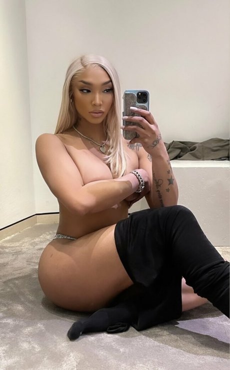 Nacktes geleaktes OnlyFans-Foto von Tokyo Stylez
