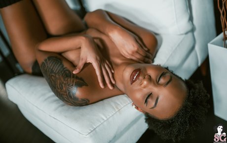 Nacktes geleaktes OnlyFans-Foto von Naomi Sg